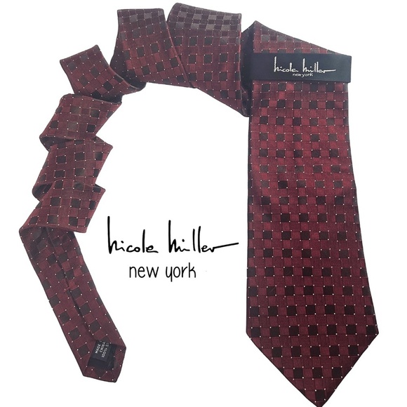 Nicole Miller NY Neck Tie Burgundy Micro dot Textured 100% Silk Burgundy NOS - Picture 1 of 11